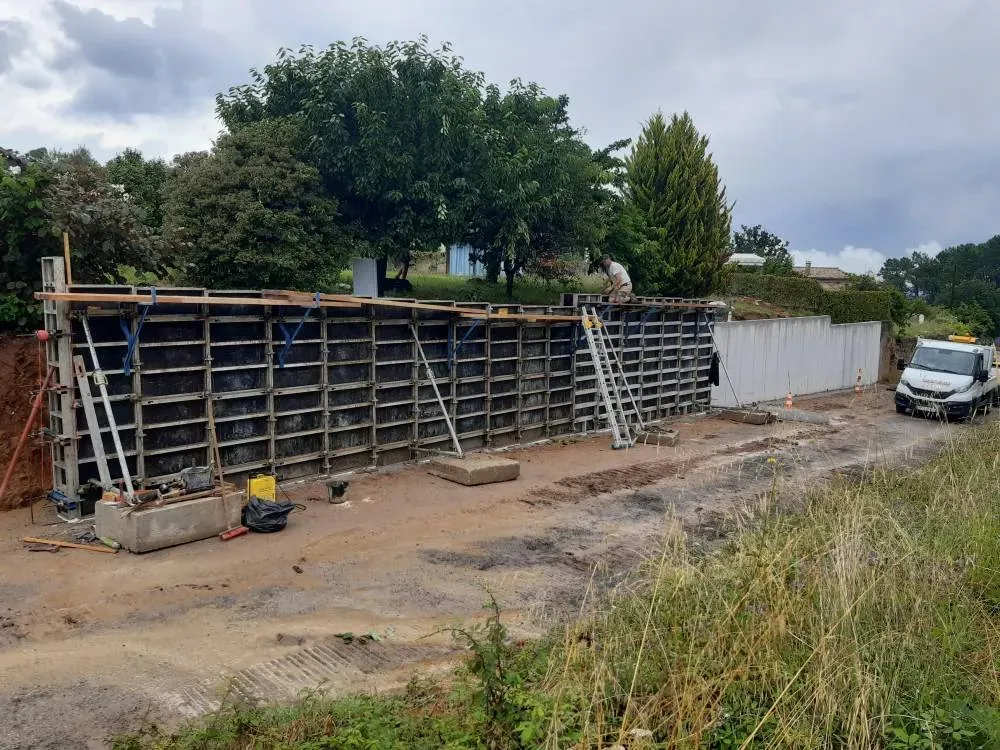 Aristide De Sousa BTP spécialiste des travaux de maconnerie, couverture et terrassement (17)webp